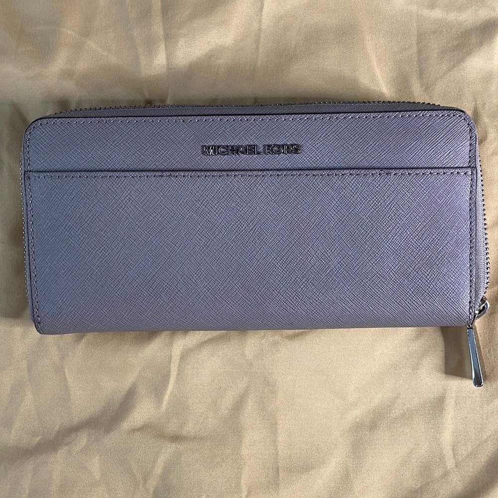 Michael Kors Savannah wallet